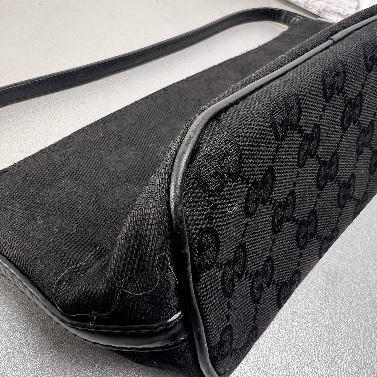 Gucci Black Pouches A-14633