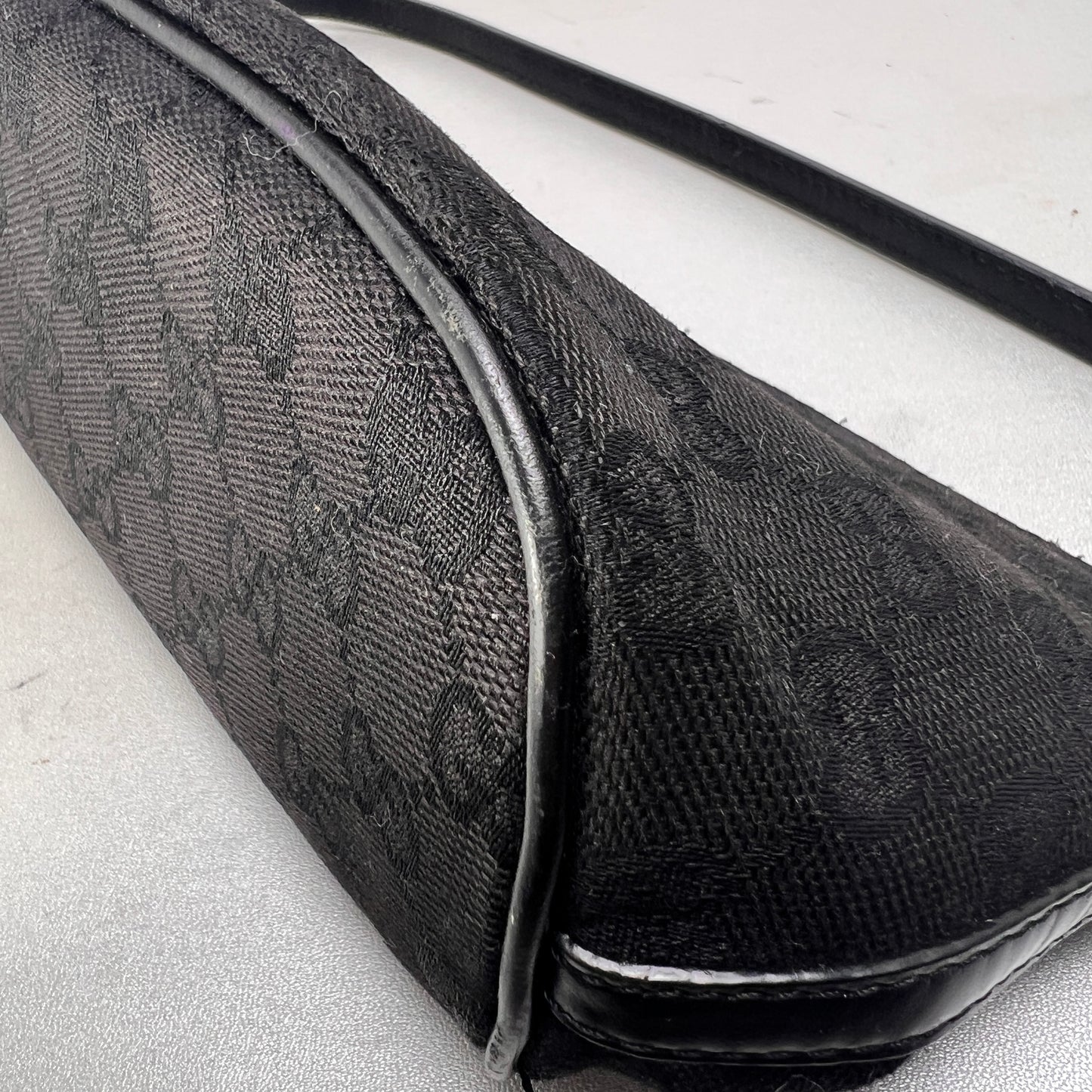 Gucci Black Pouches A-14633