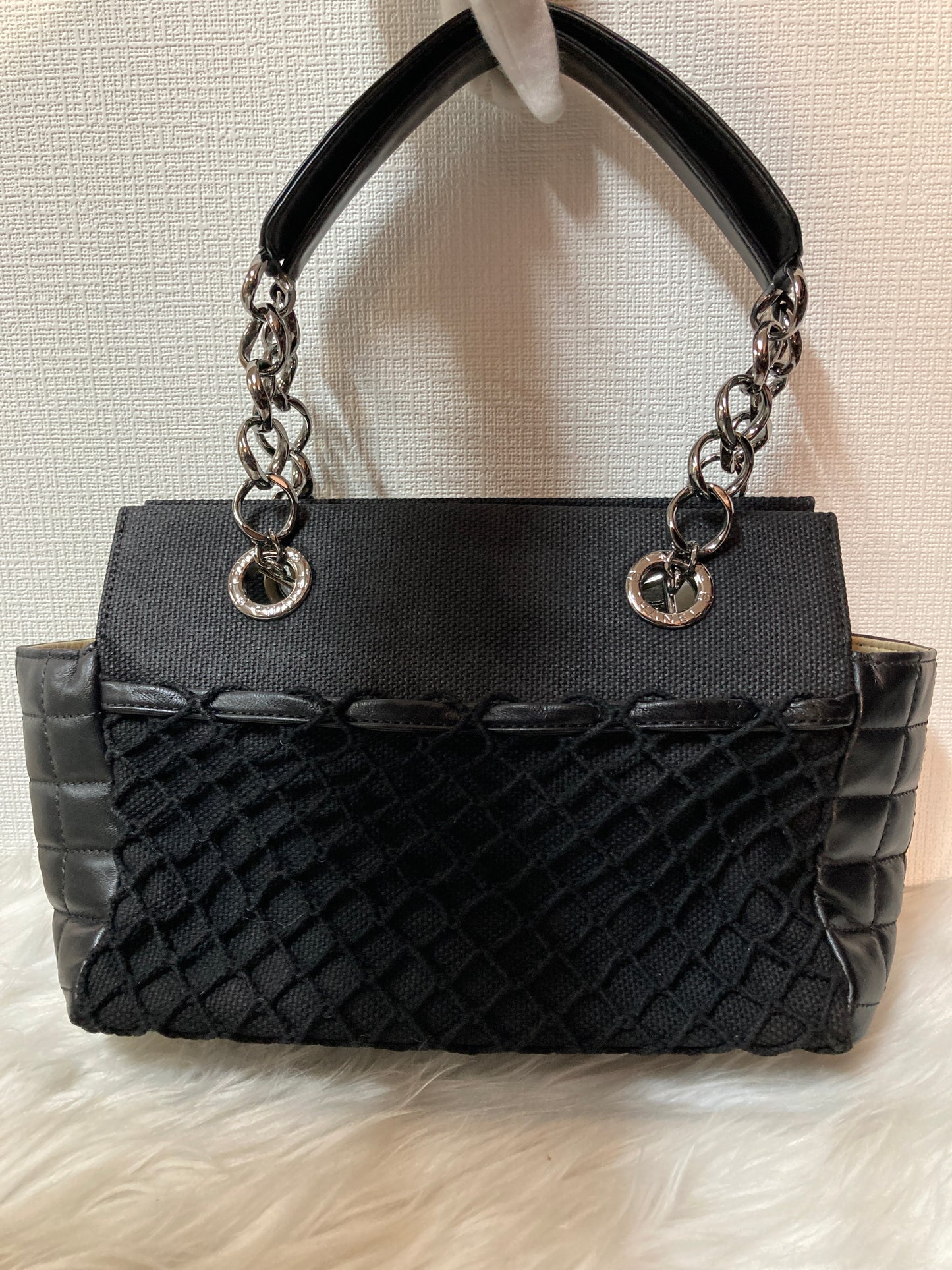 Chanel Black Shoulder Bags A-14657