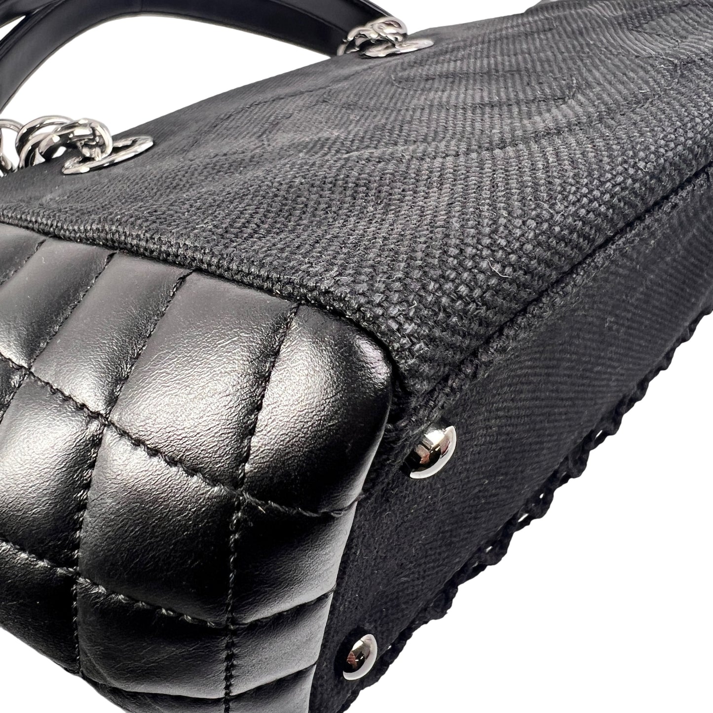 Chanel Black Shoulder Bags A-14657