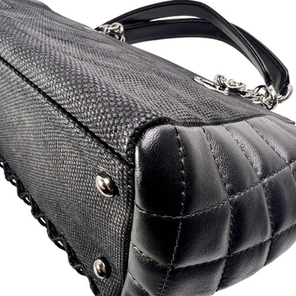 Chanel Black Shoulder Bags A-14657