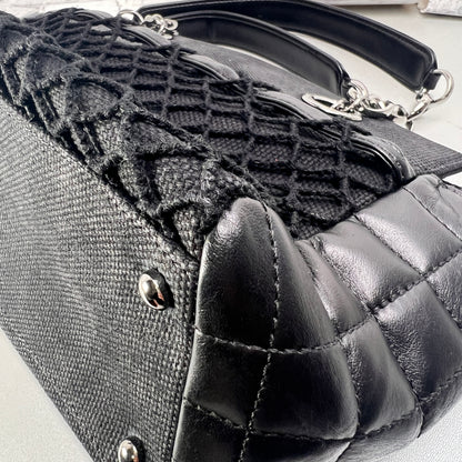 Chanel Black Shoulder Bags A-14657