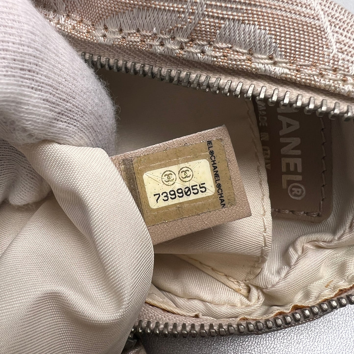 Chanel Multicolor Pouches A-14669