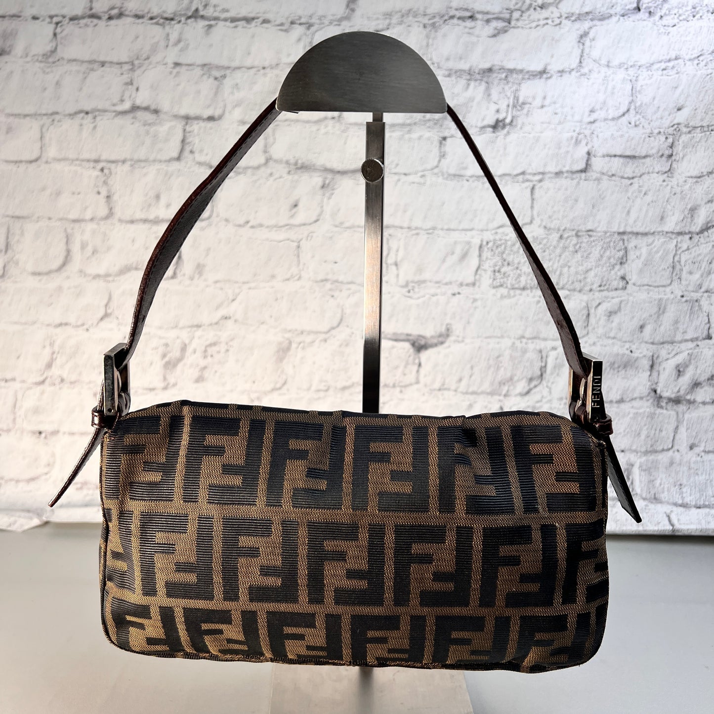 Fendi Brown Handle Bags A-14673