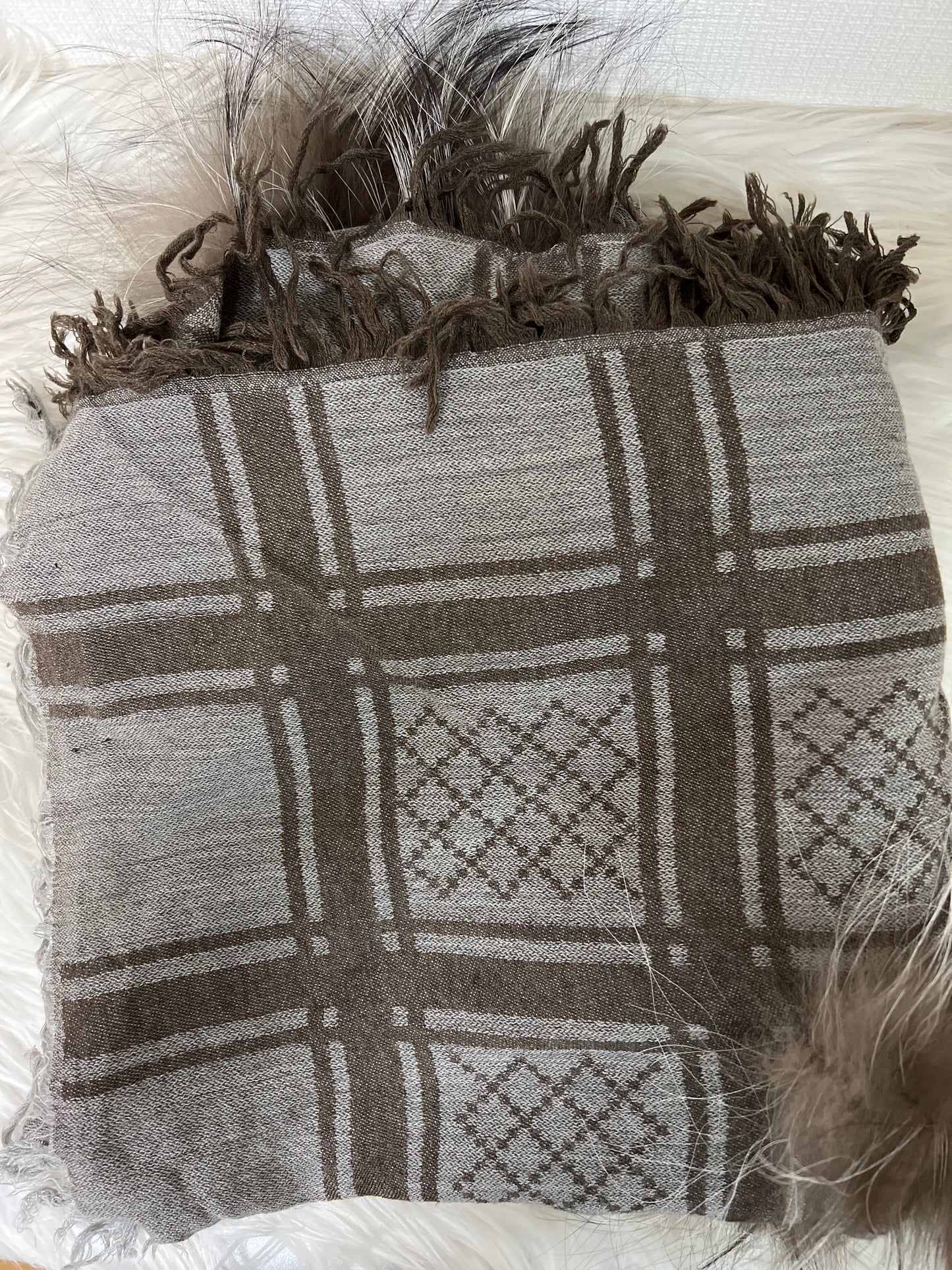 Gucci Beige Scarves A-14709