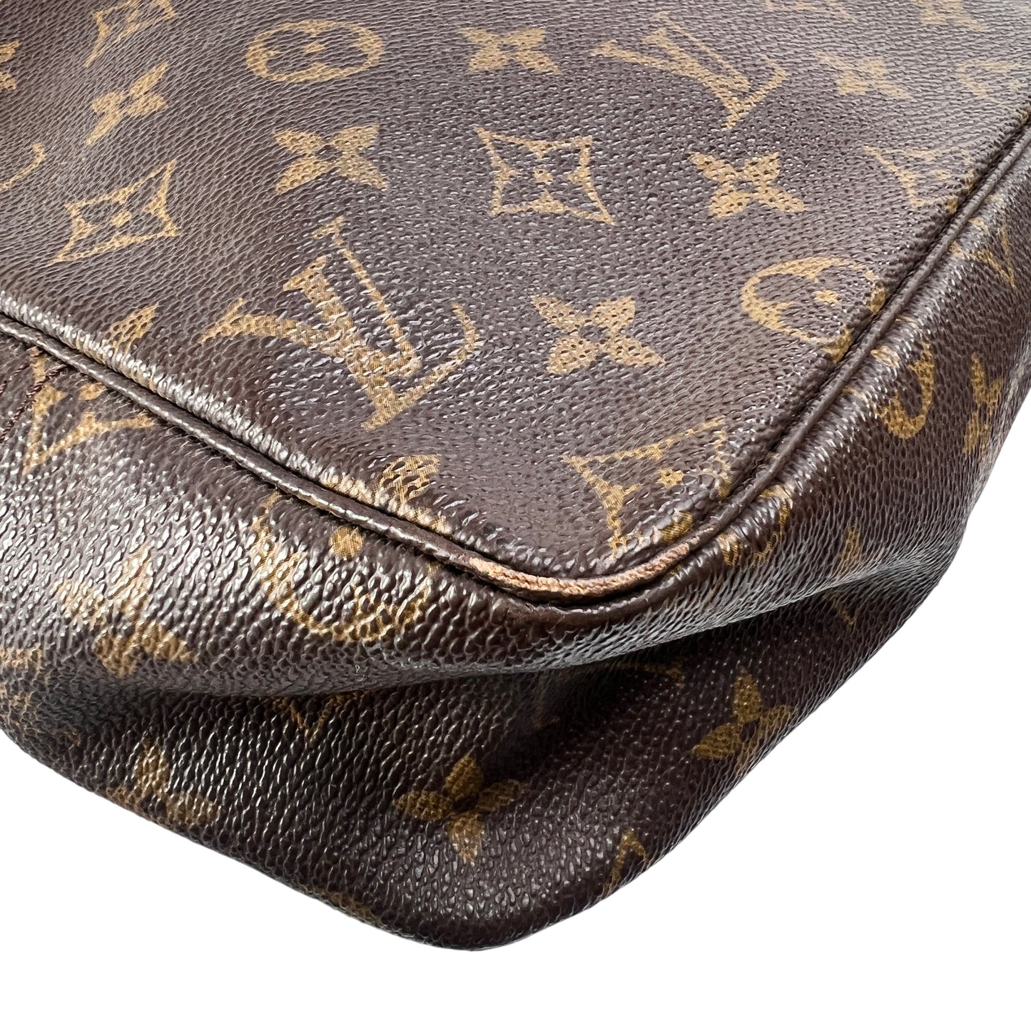 Louis Vuitton Pouches A-14727