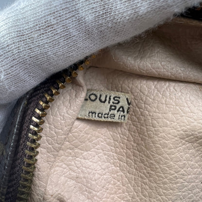 Louis Vuitton Pouches A-14727
