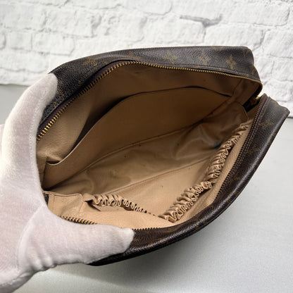 Louis Vuitton Pouches A-14727