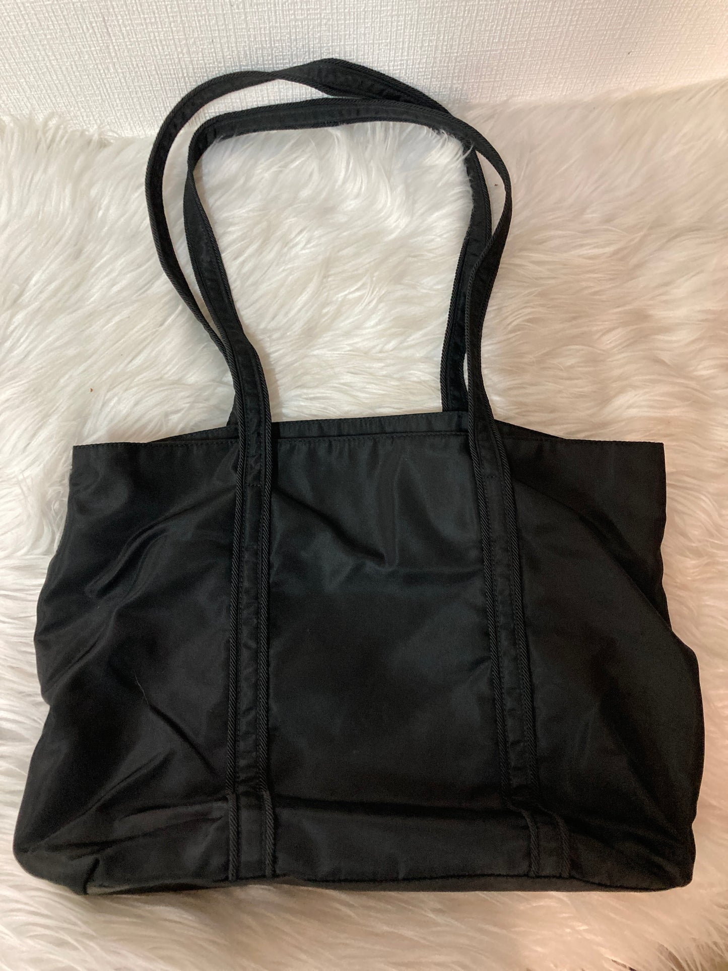 Prada Black Tote Bags A-14735