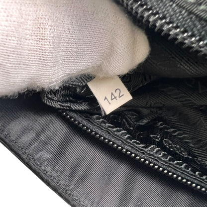 Prada Black Tote Bags A-14735