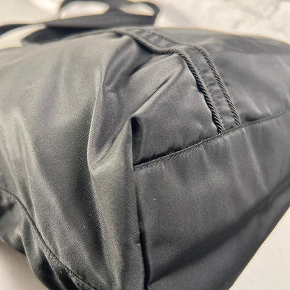 Prada Black Tote Bags A-14735