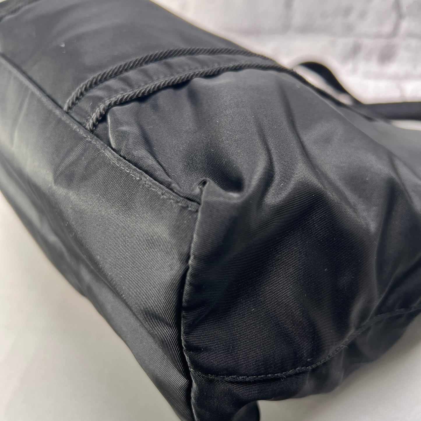 Prada Black Tote Bags A-14735