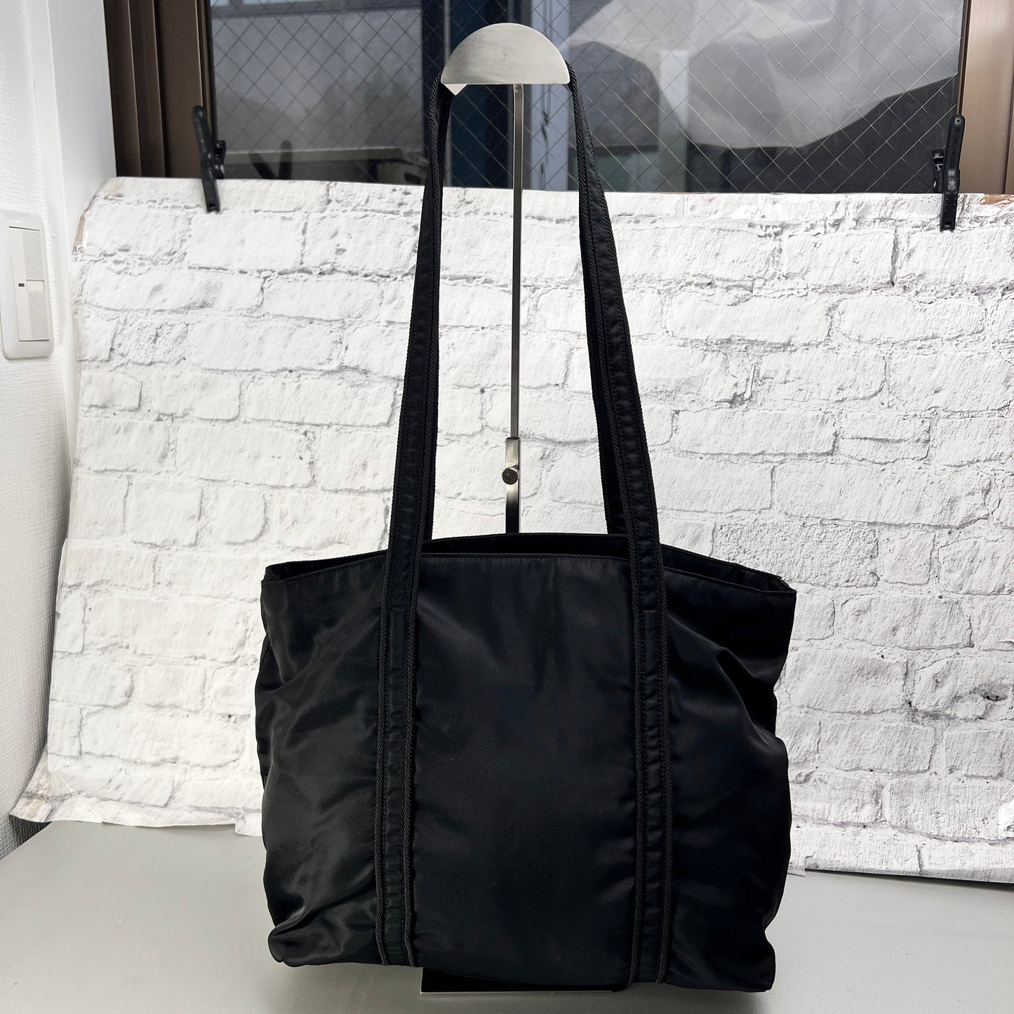 Prada Black Tote Bags A-14735