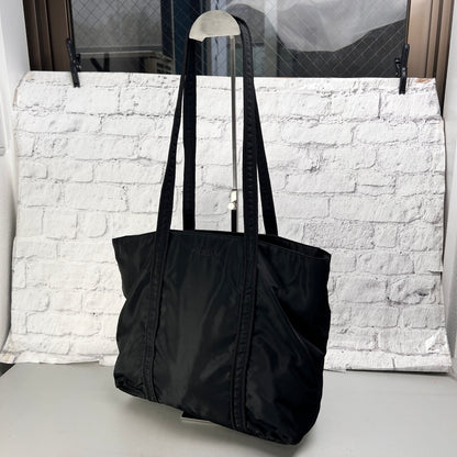 Prada Black Tote Bags A-14735
