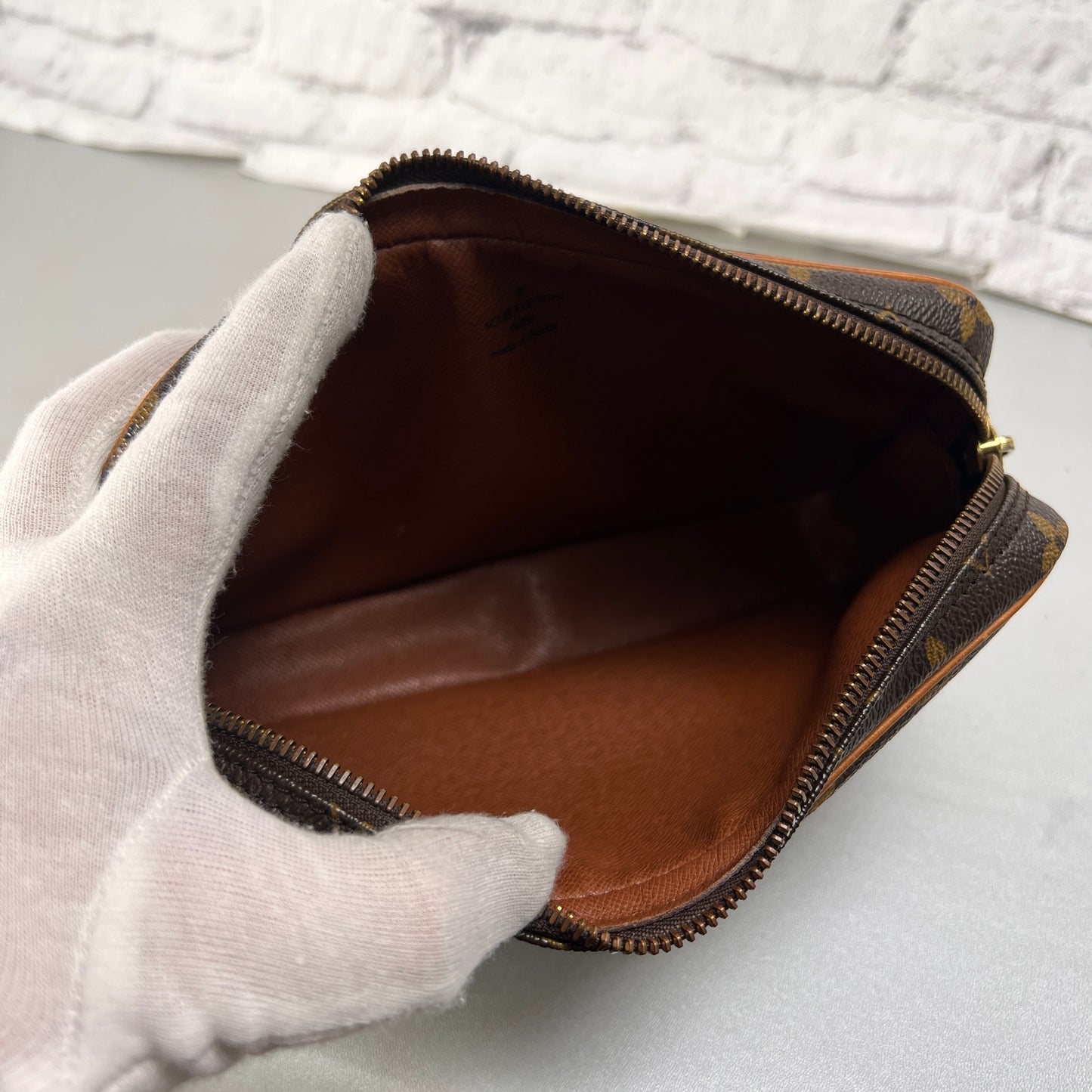Louis Vuitton Pouches A-14759