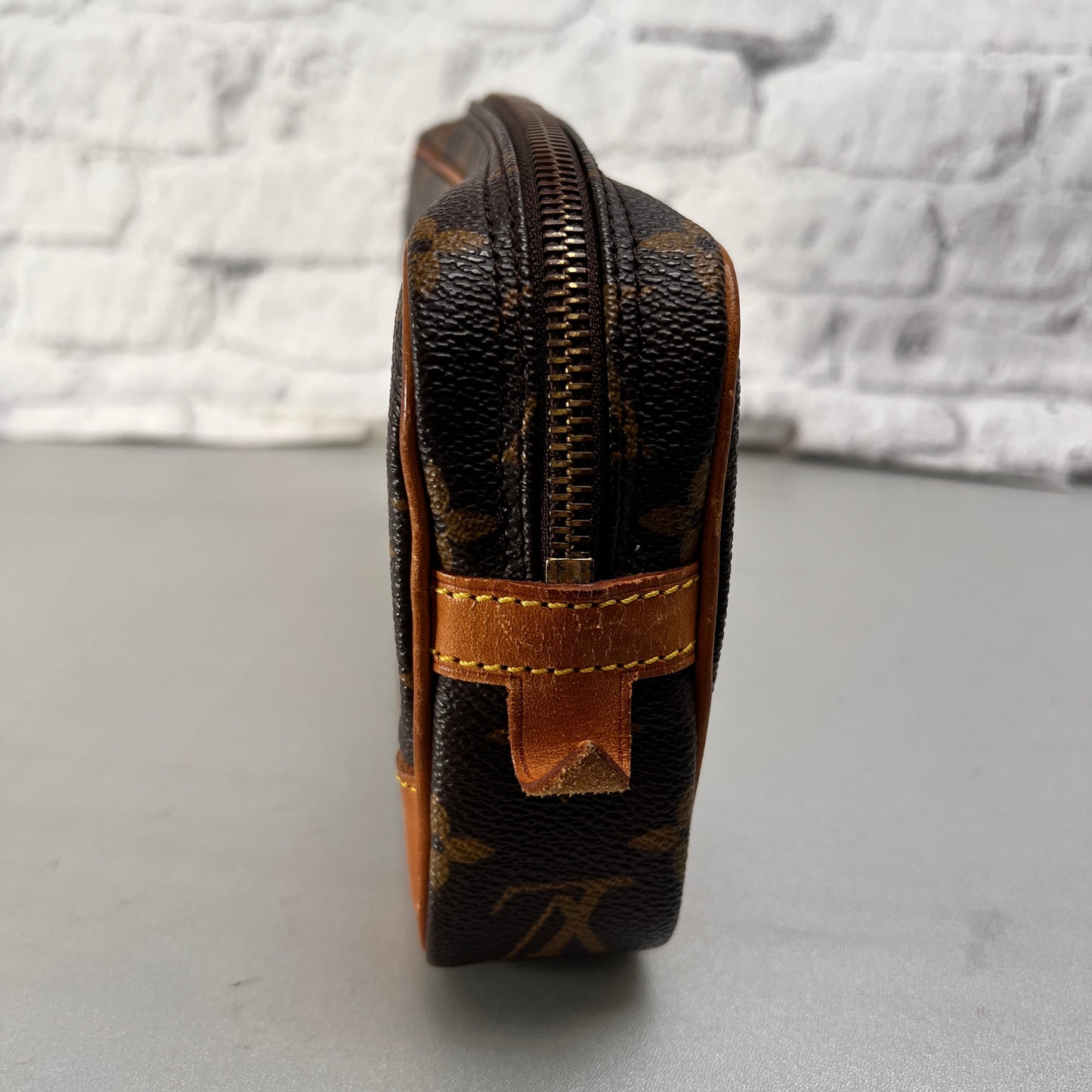 Louis Vuitton Pouches A-14759