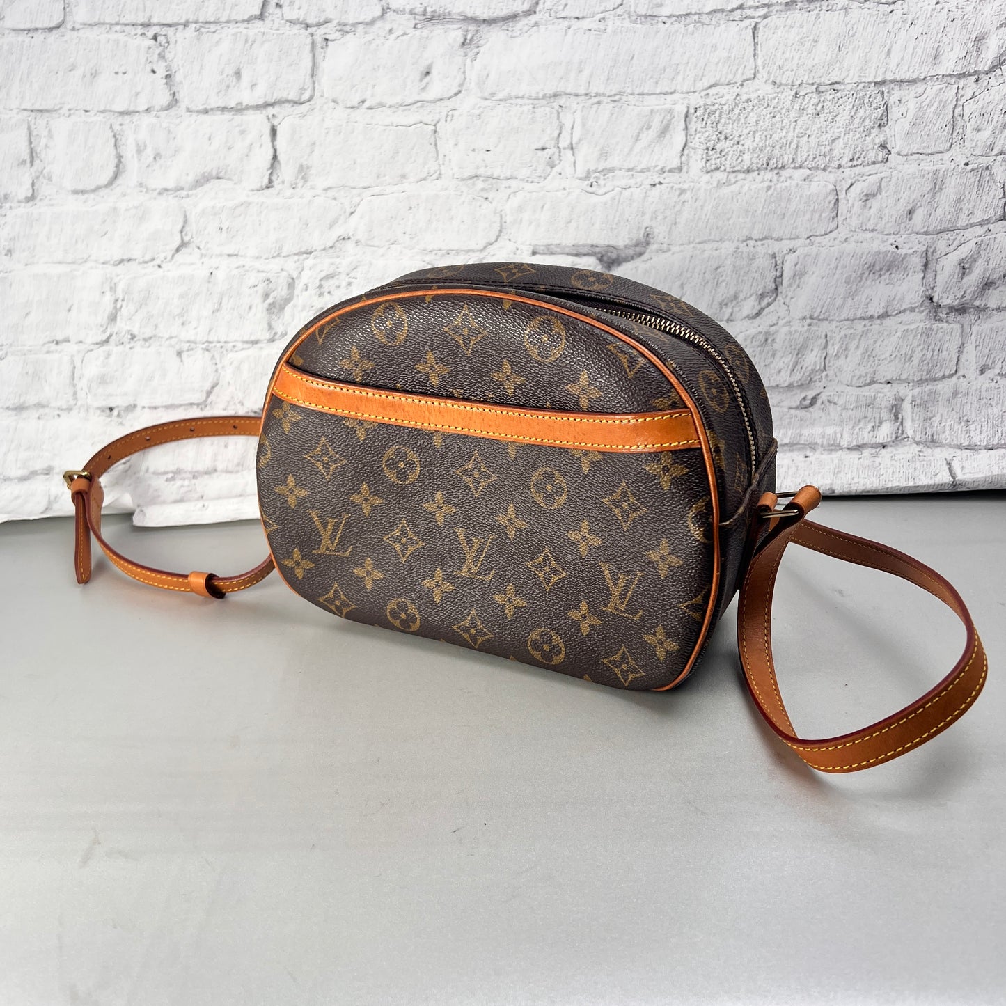 Louis Vuitton Handle Bags A-14780