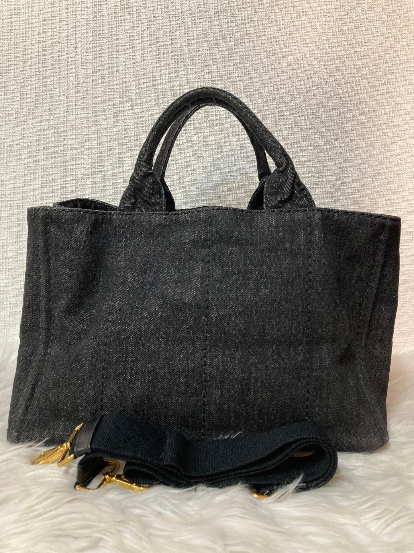 Prada Tote Bags A-14791