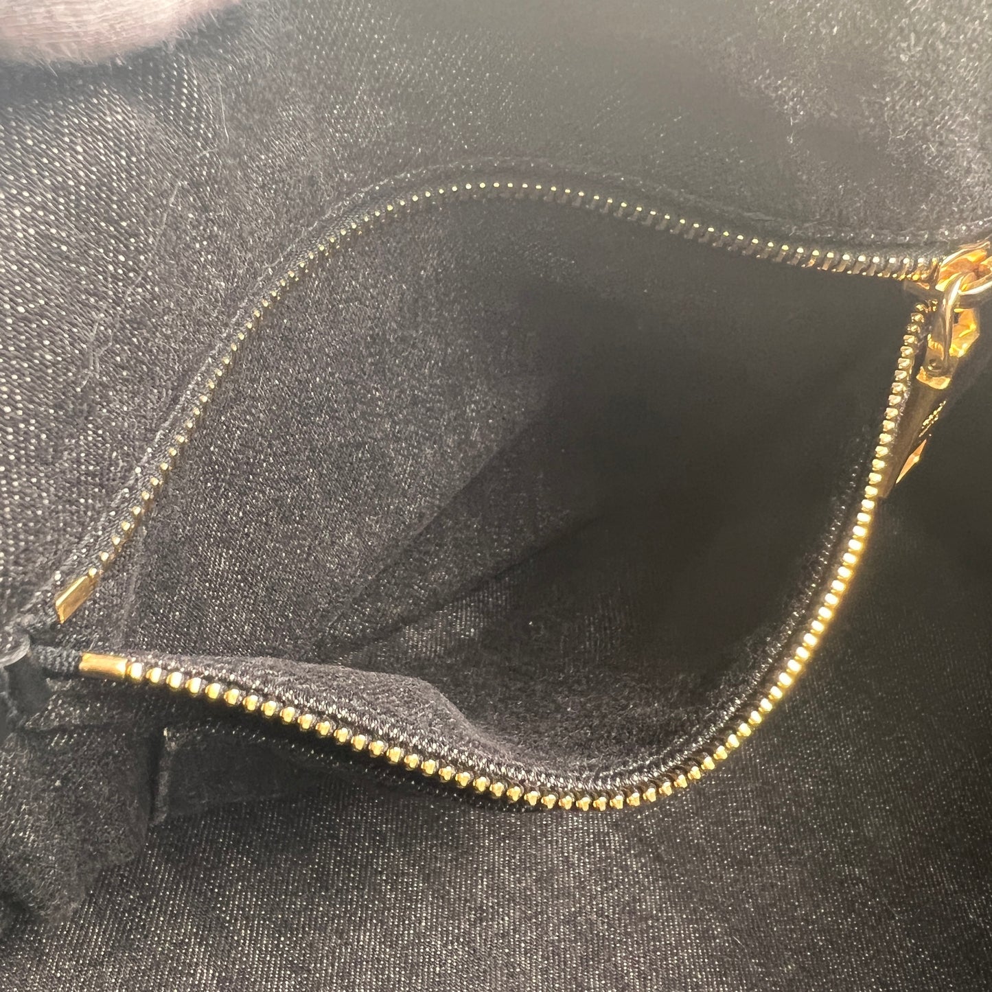 Prada Tote Bags A-14791