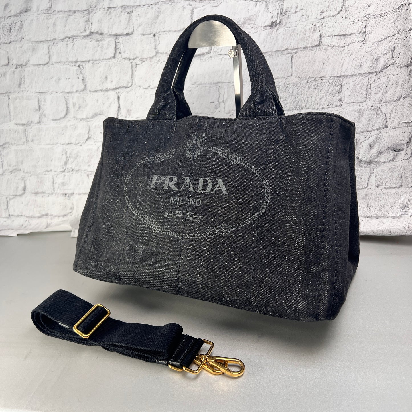 Prada Tote Bags A-14791