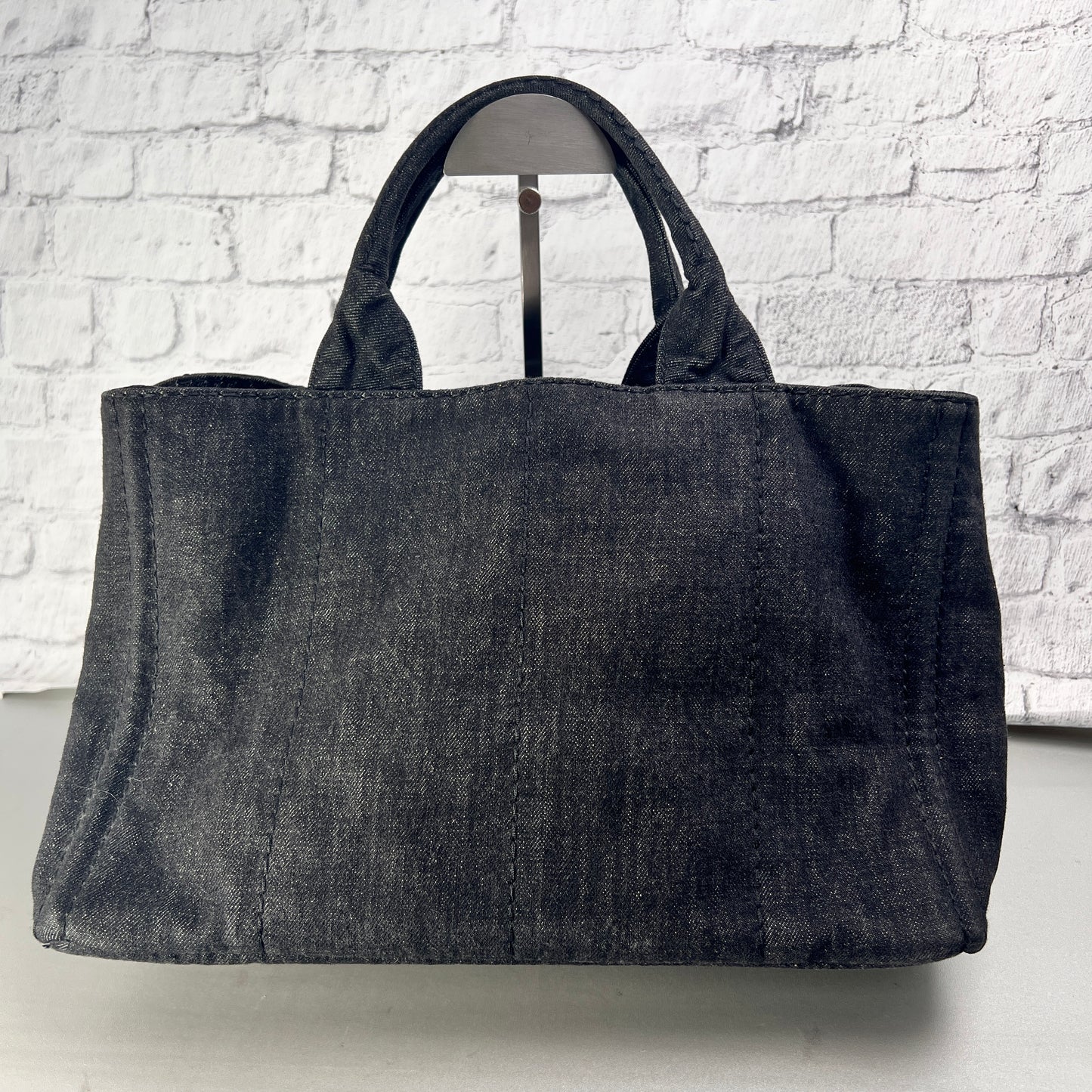 Prada Tote Bags A-14791