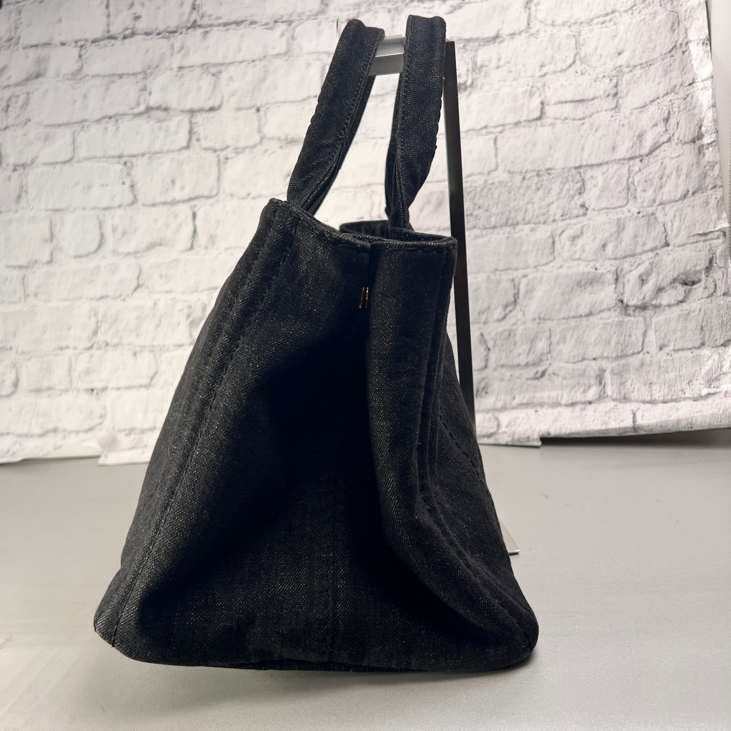 Prada Tote Bags A-14791