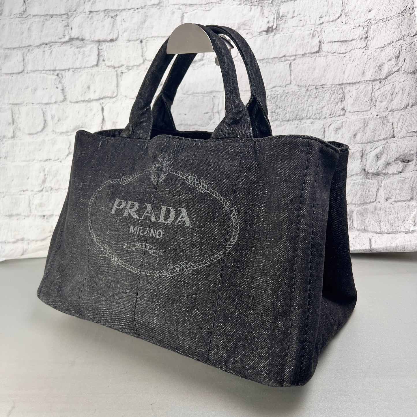 Prada Tote Bags A-14791