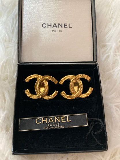 Chanel Gold Earrings A-14877