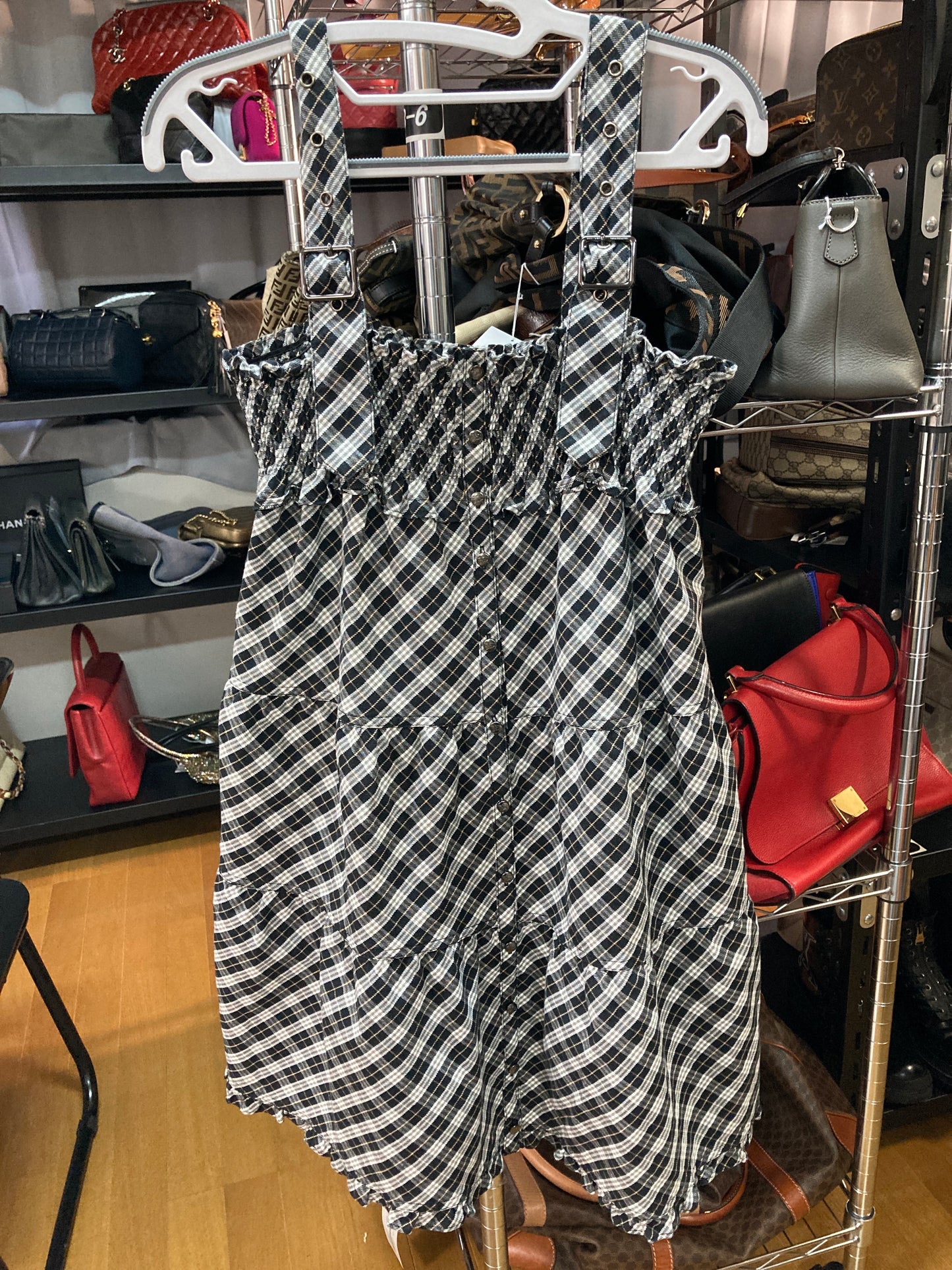 Burberry Apparel A-14895