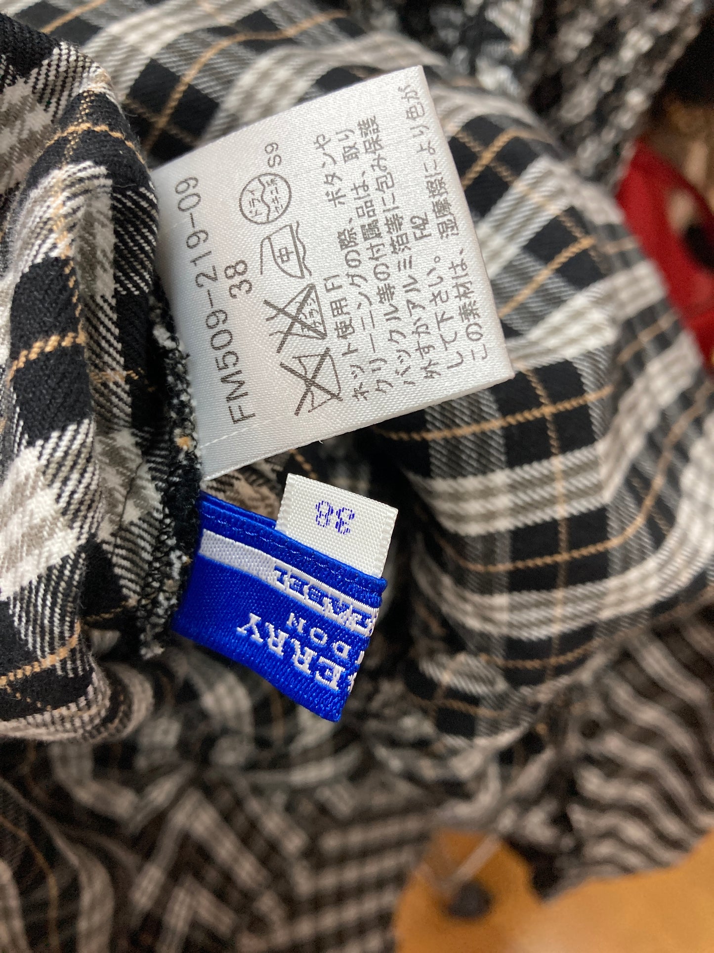 Burberry Apparel A-14895