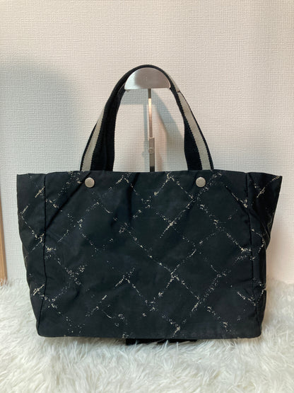 Chanel Black Tote Bags A-14909