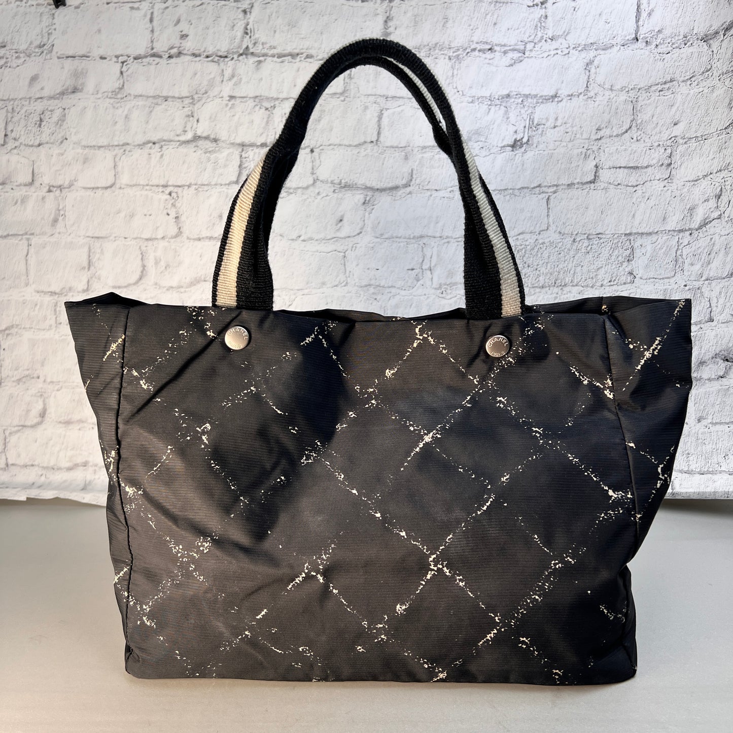 Chanel Black Tote Bags A-14909