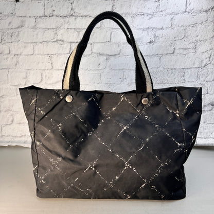 Chanel Black Tote Bags A-14909