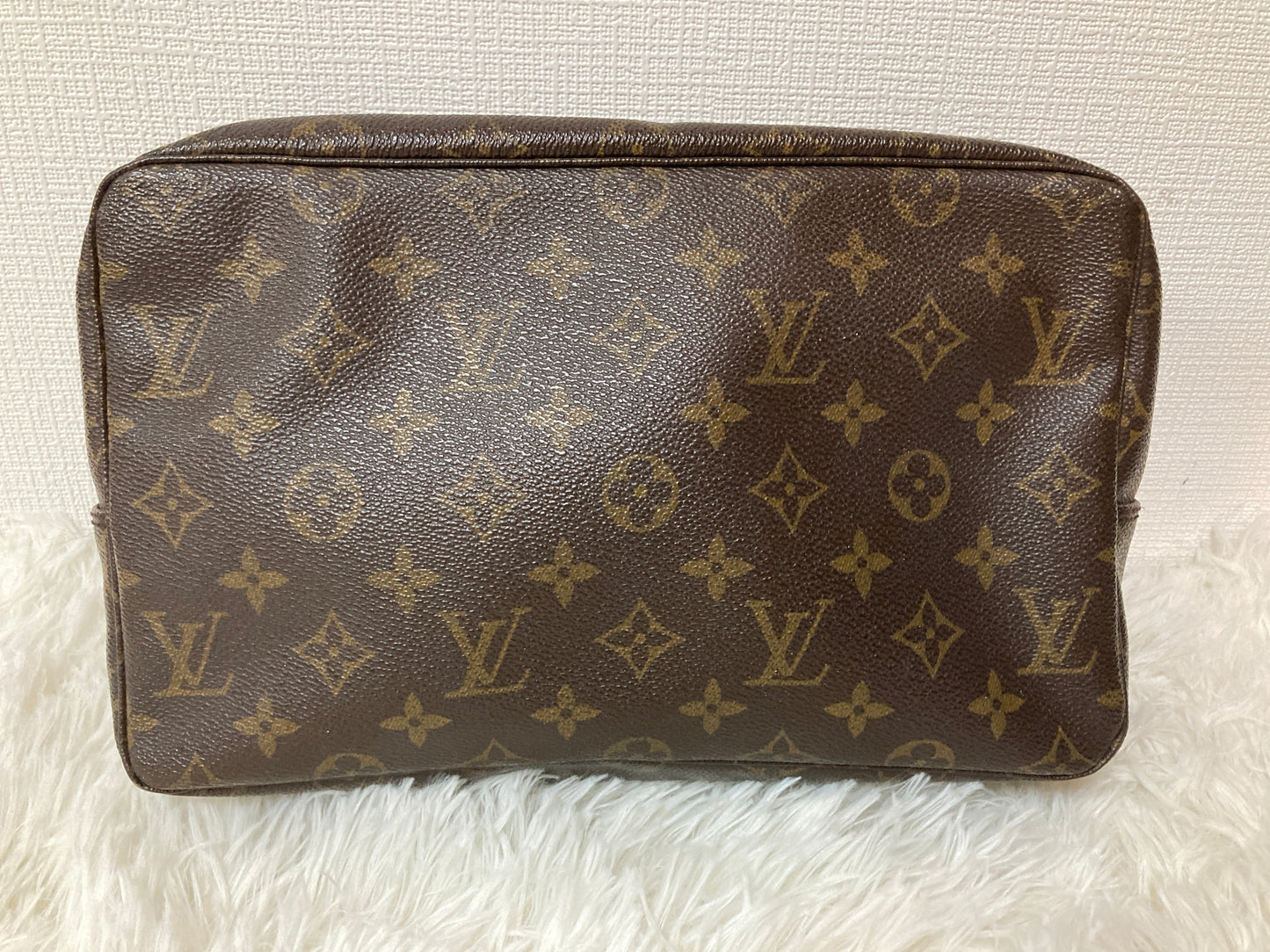 Louis Vuitton Pouches A-14910