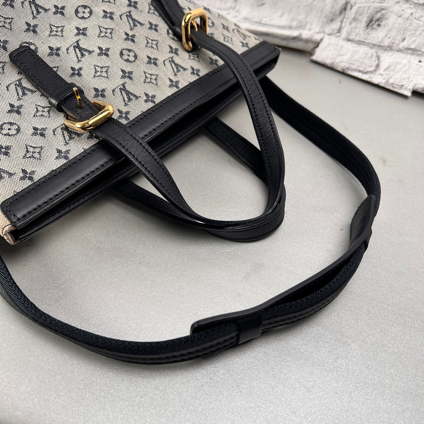 Louis Vuitton Blue Tote Bags A-14911
