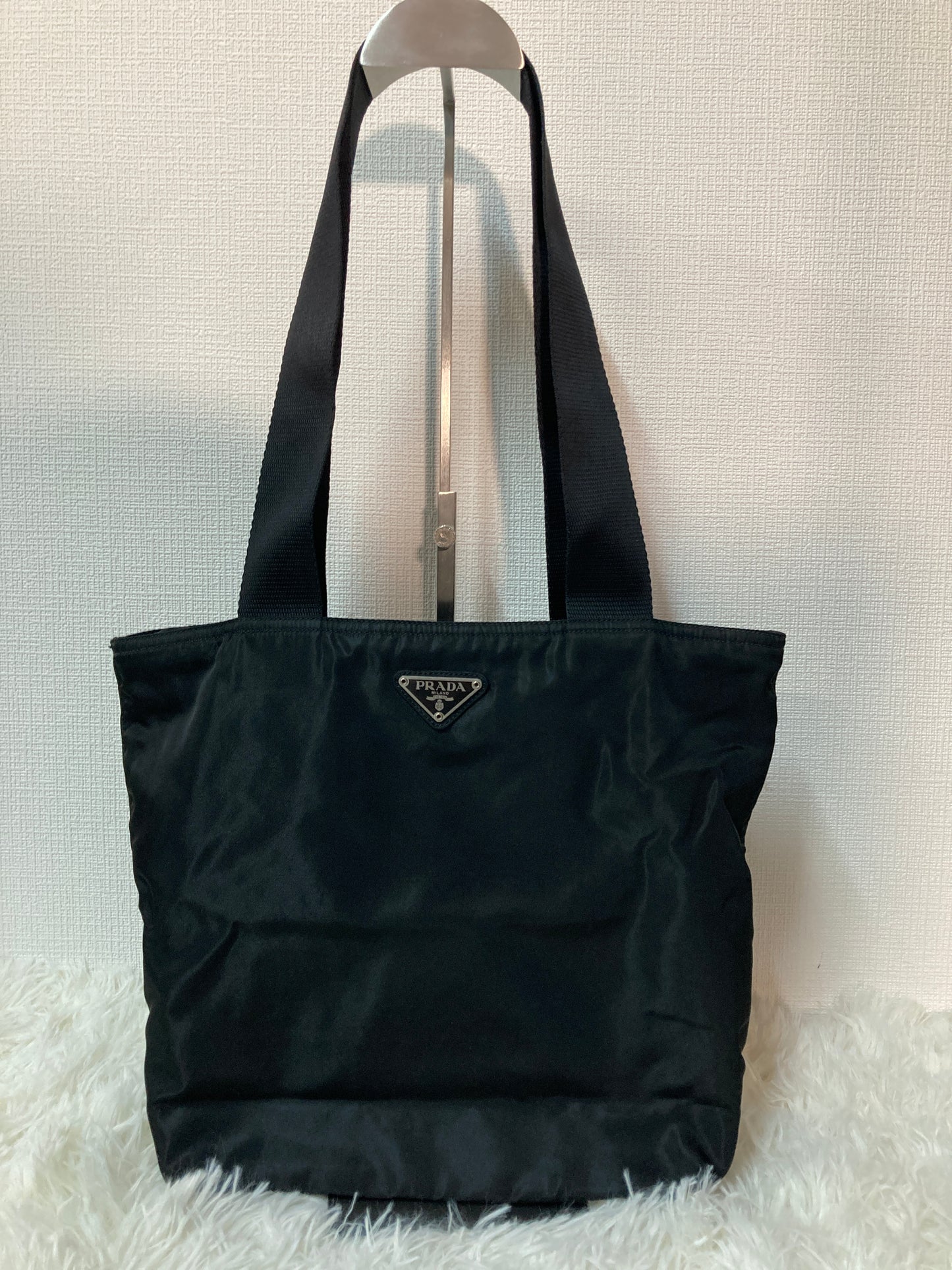 Prada Tote Bags A-14922