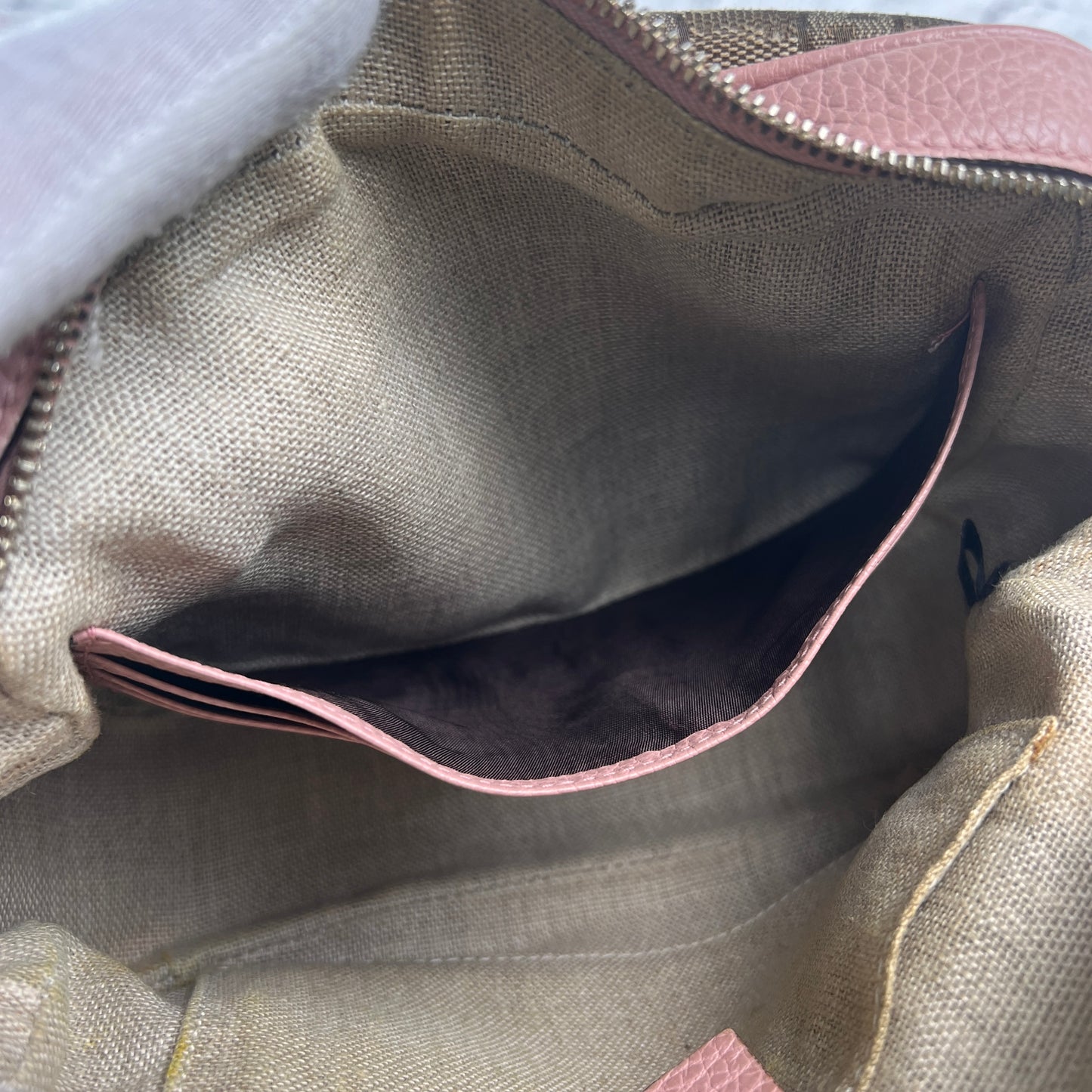 Gucci Shoulder Bags A-14926
