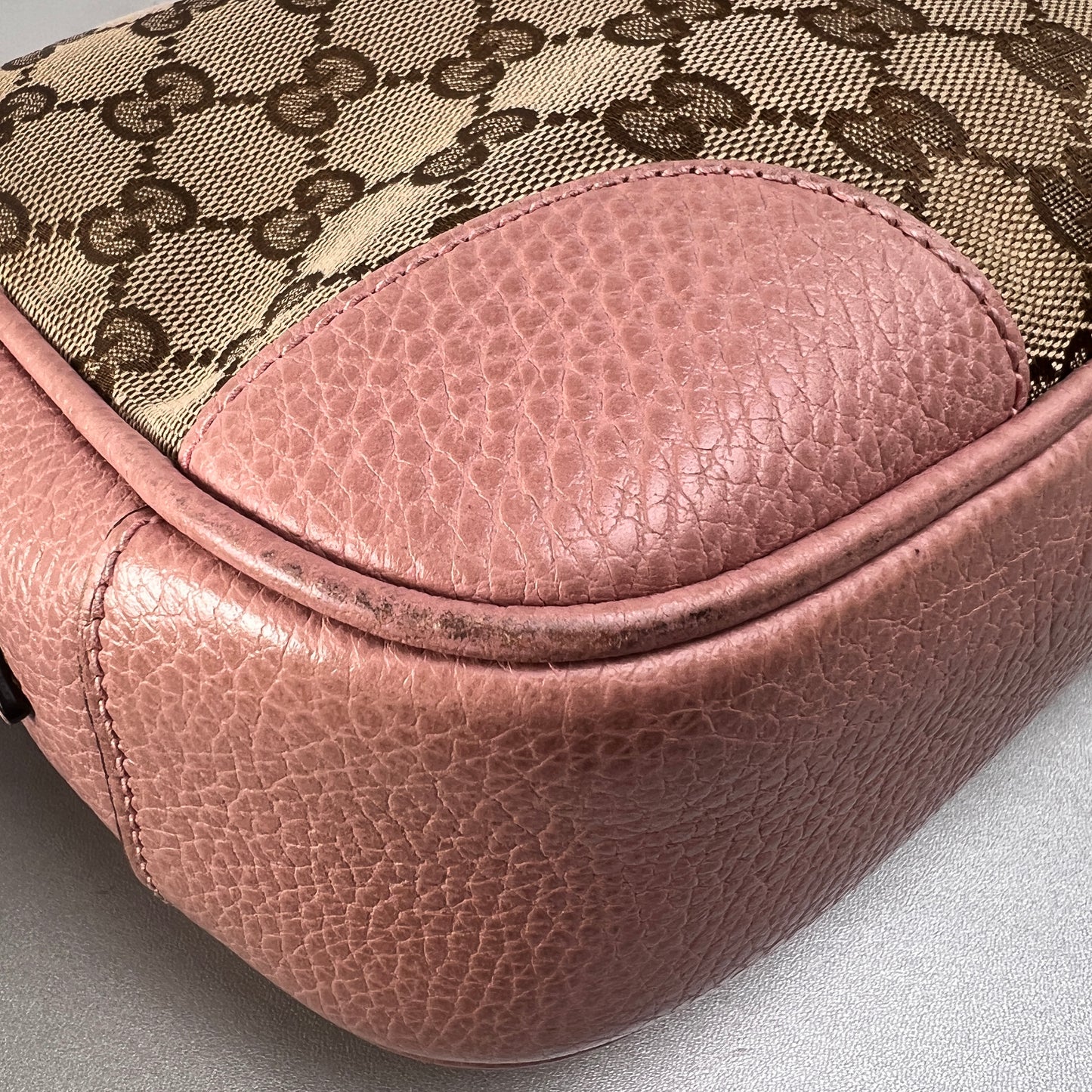 Gucci Shoulder Bags A-14926