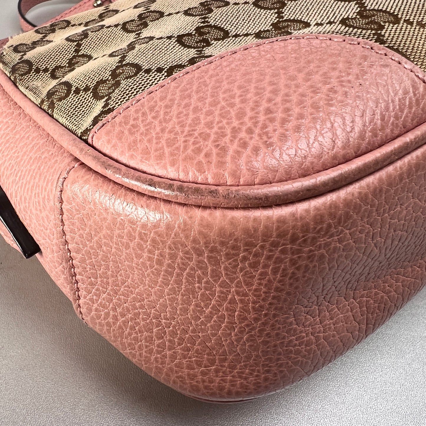 Gucci Shoulder Bags A-14926