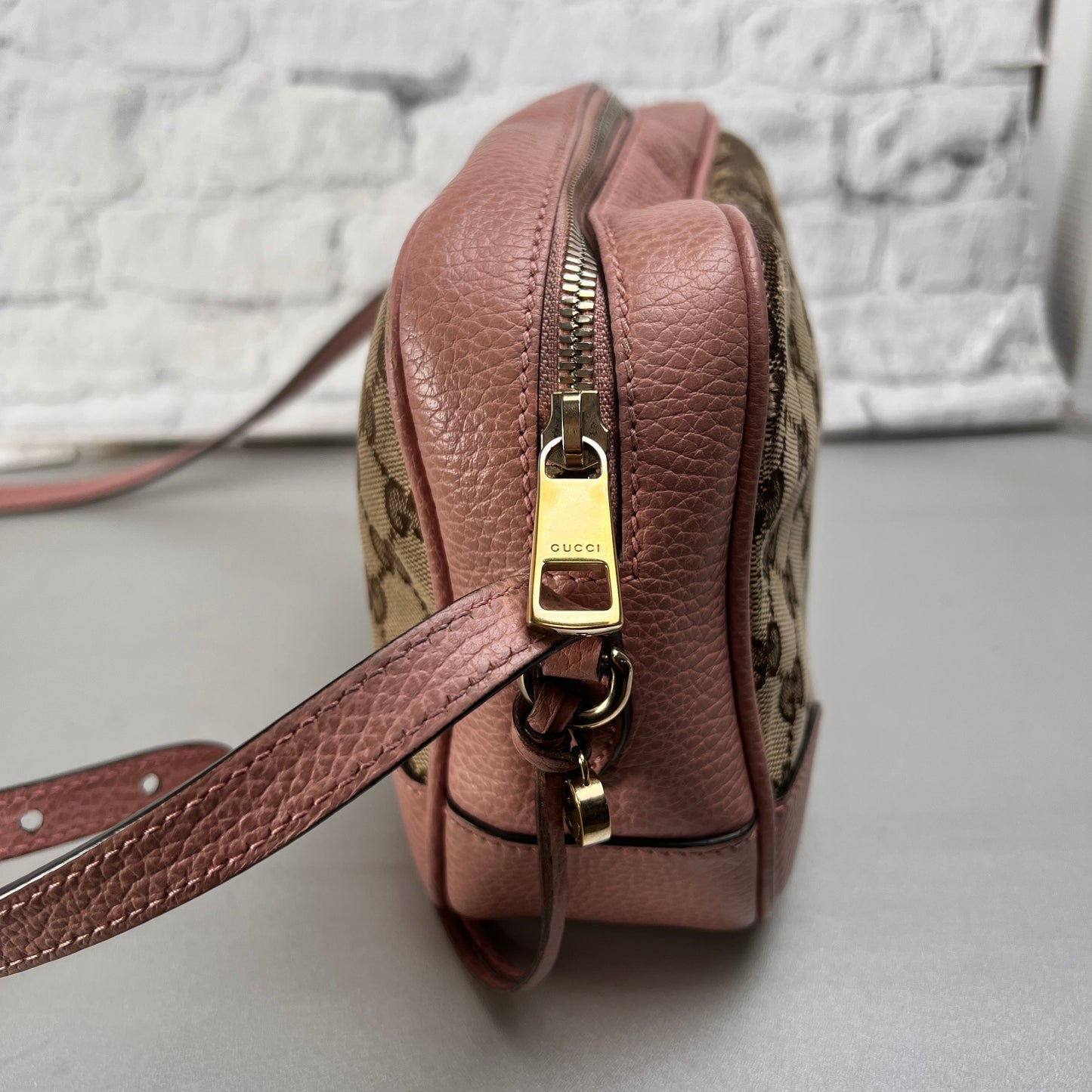 Gucci Shoulder Bags A-14926