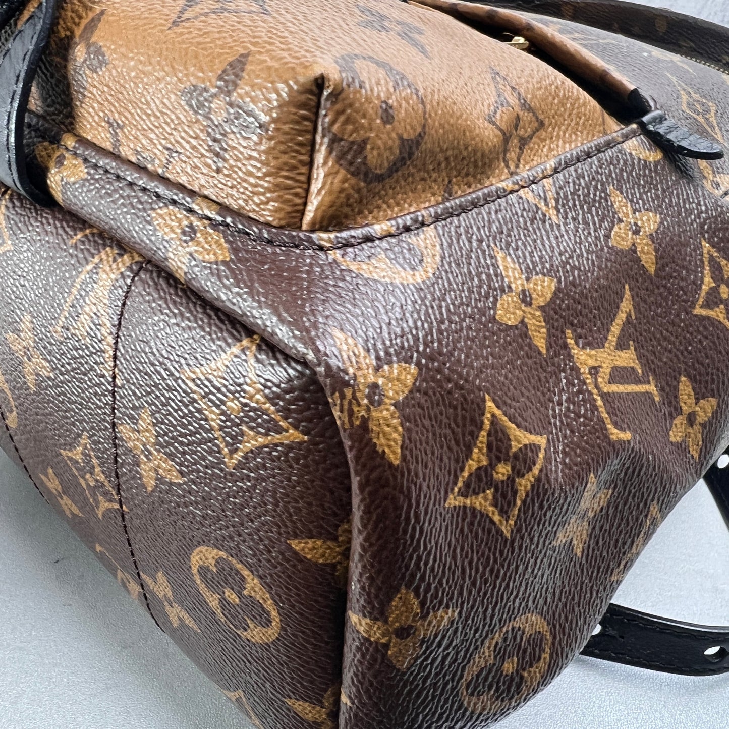 Louis Vuitton Backpacks A-14928
