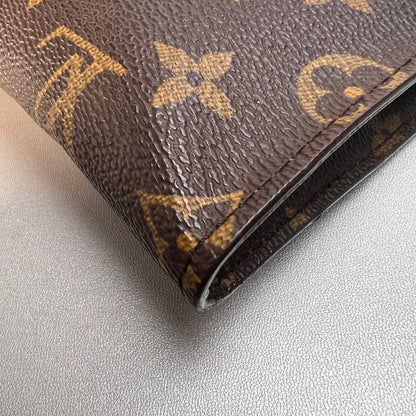 Louis Vuitton Pouches A-14958