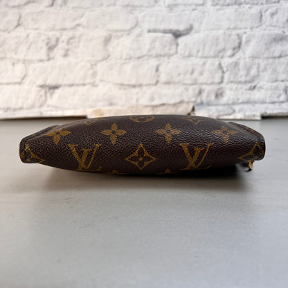 Louis Vuitton Pouches A-14958