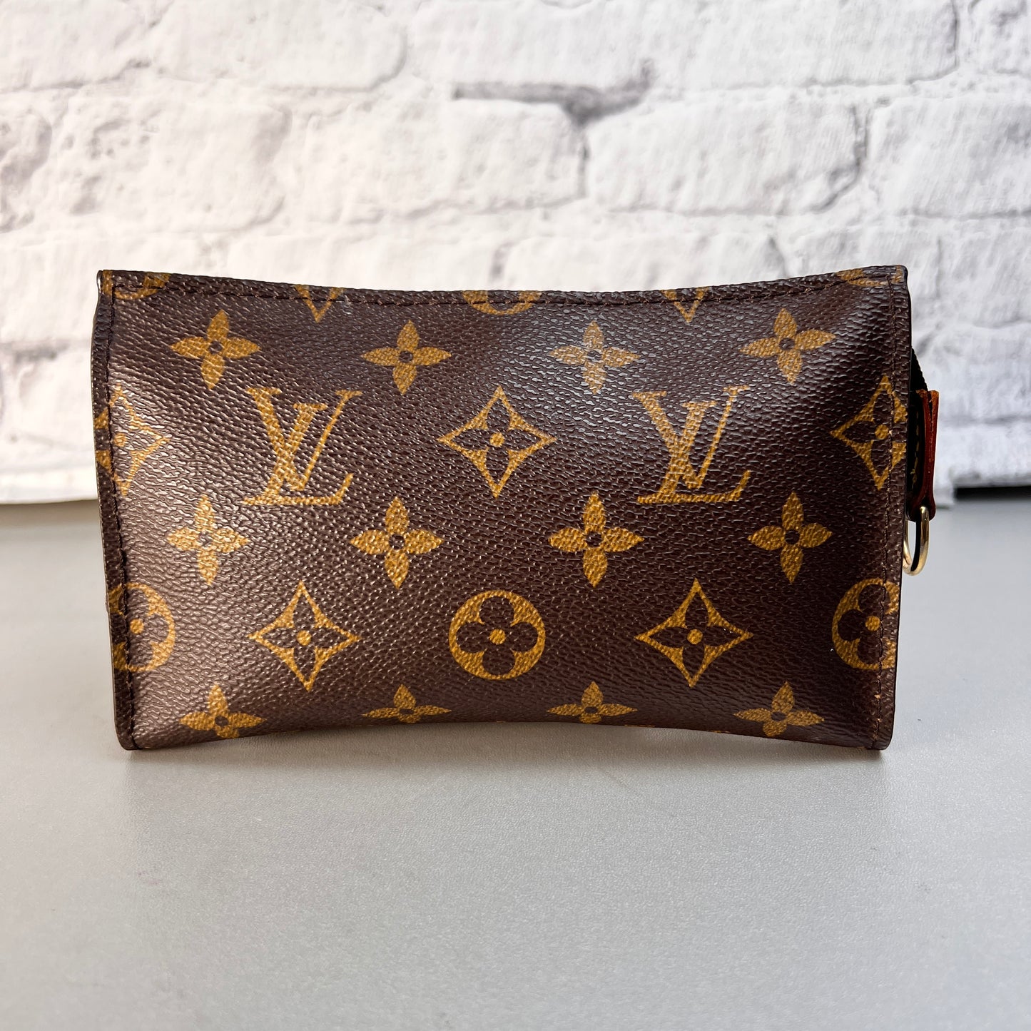 Louis Vuitton Pouches A-14958