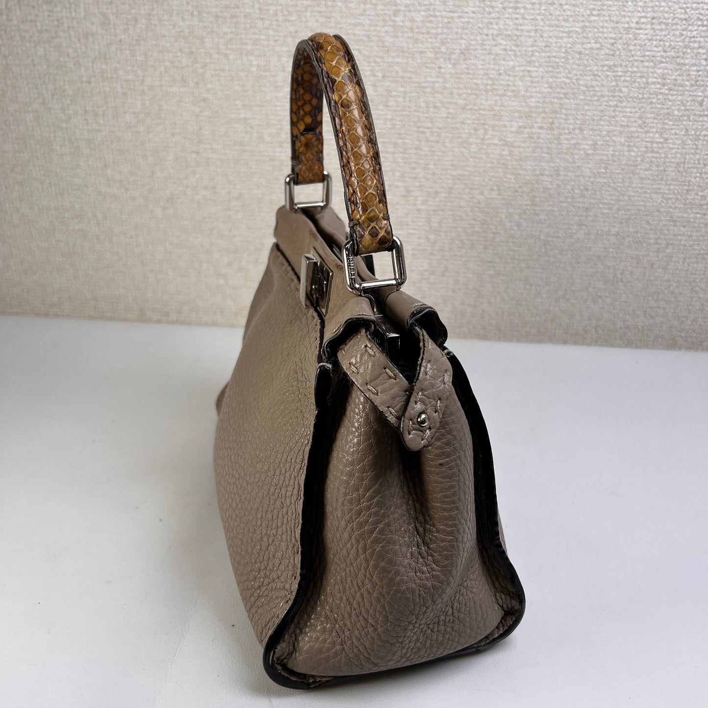 Fendi Gray Handle Bags A-15001