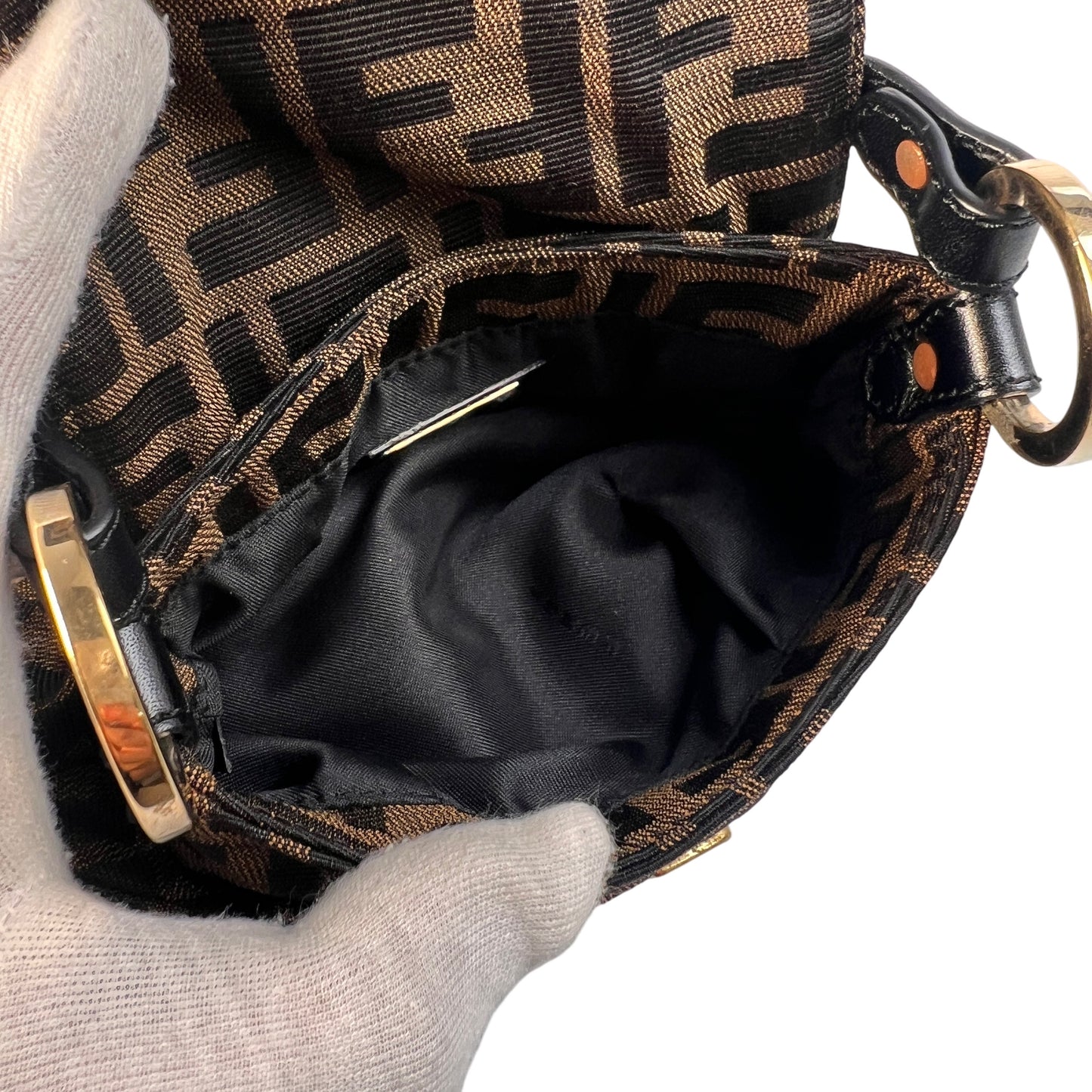 Fendi Brown Shoulder Bags A-15031