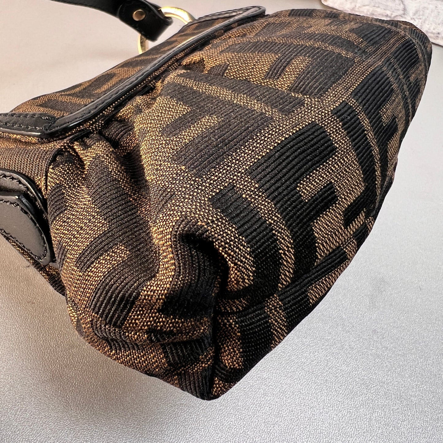 Fendi Brown Shoulder Bags A-15031