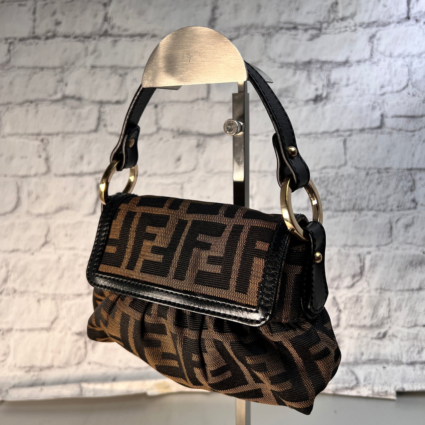 Fendi Brown Shoulder Bags A-15031