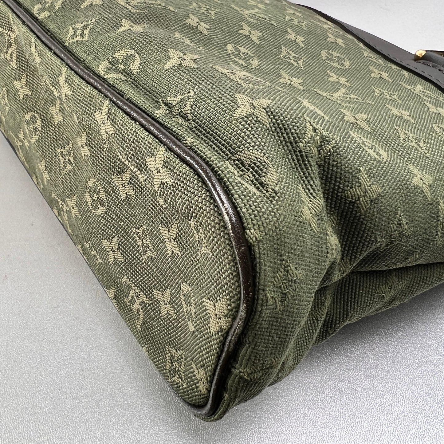 Louis Vuitton Green Handle Bags A-15032