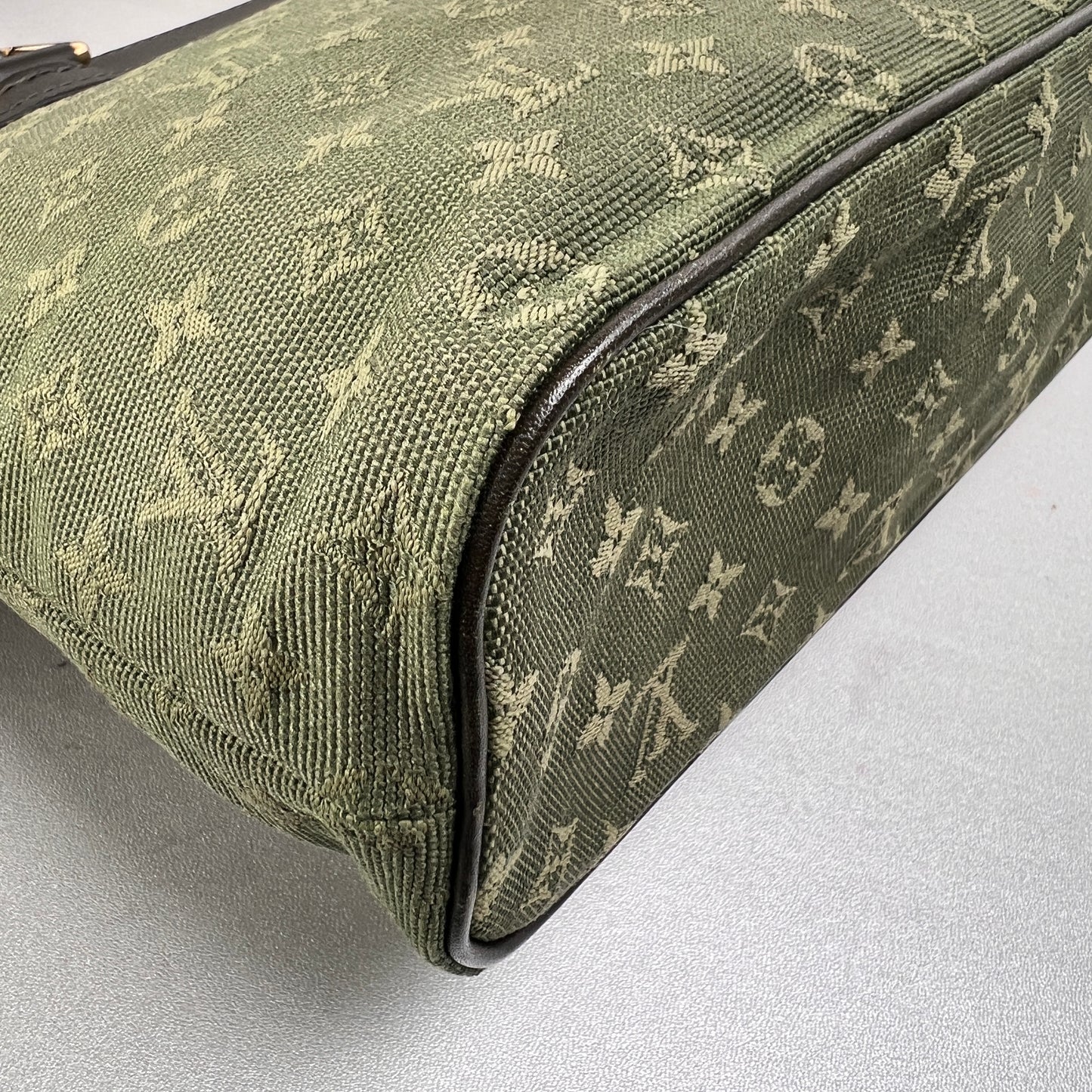 Louis Vuitton Green Handle Bags A-15032